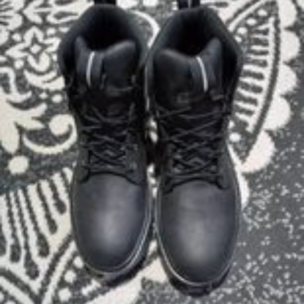 Mens Boot Size 9 Brand New in Box